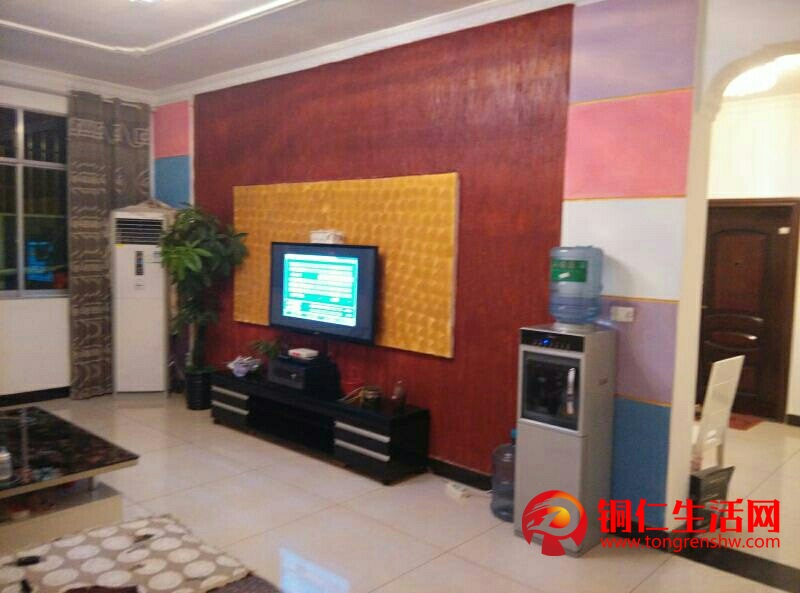 火車站出站口錦鵬國際旁3室 2廳 2衛